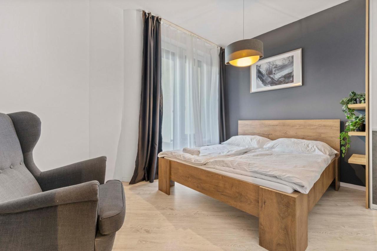 Lam Anthracite W Ac & Balcony Daire Bratislava Dış mekan fotoğraf